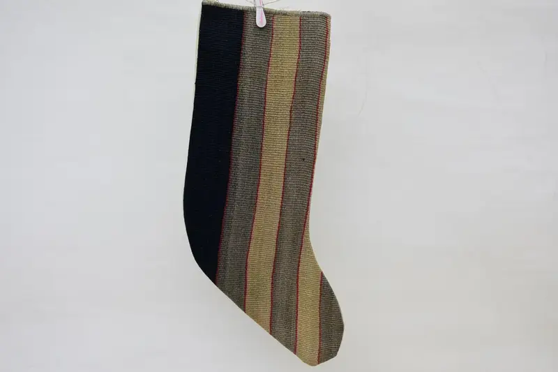 ベージュのクリスマス ストッキング、ボヘミアン装飾と茶色の装飾品