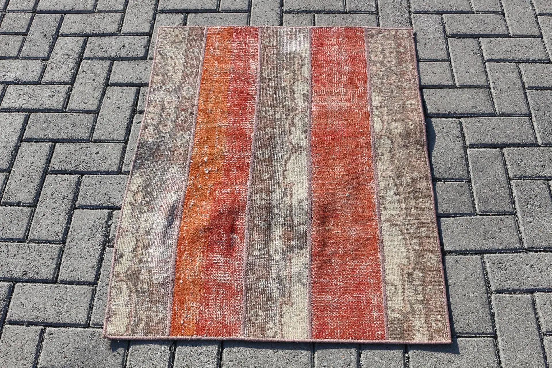 Rug, 2.6x3.2 ft Vintage Rug, Red Floral Rug Wool - 1