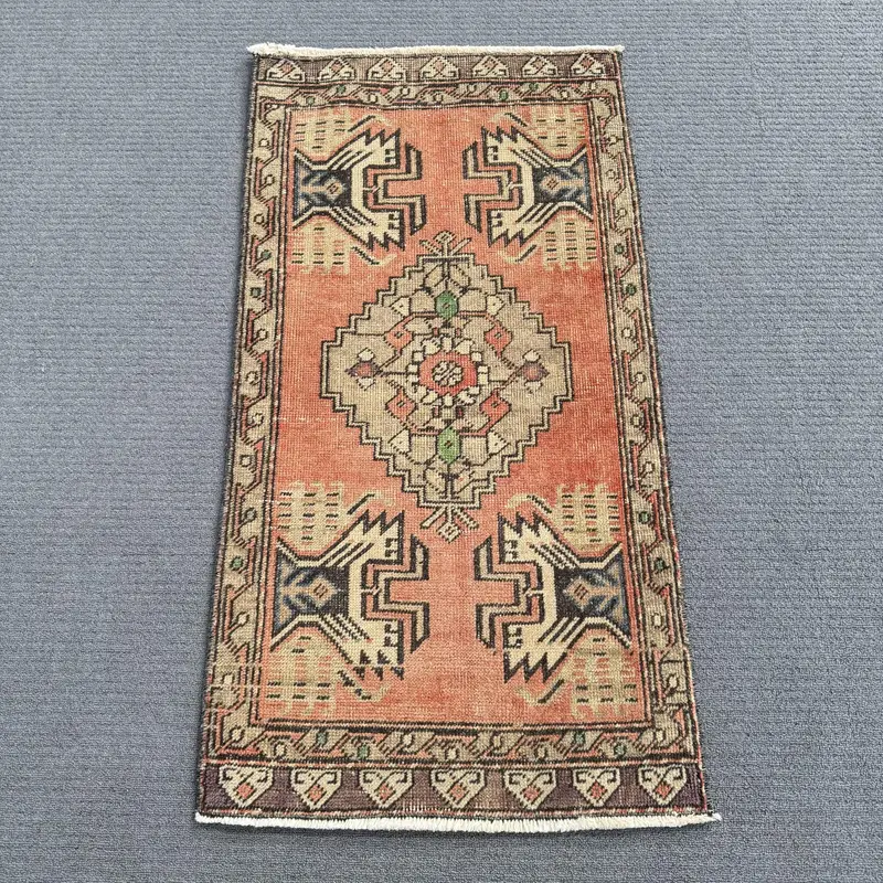 Red Oriental Rug, 0,1x3,2 ft Elegant Red & Beige