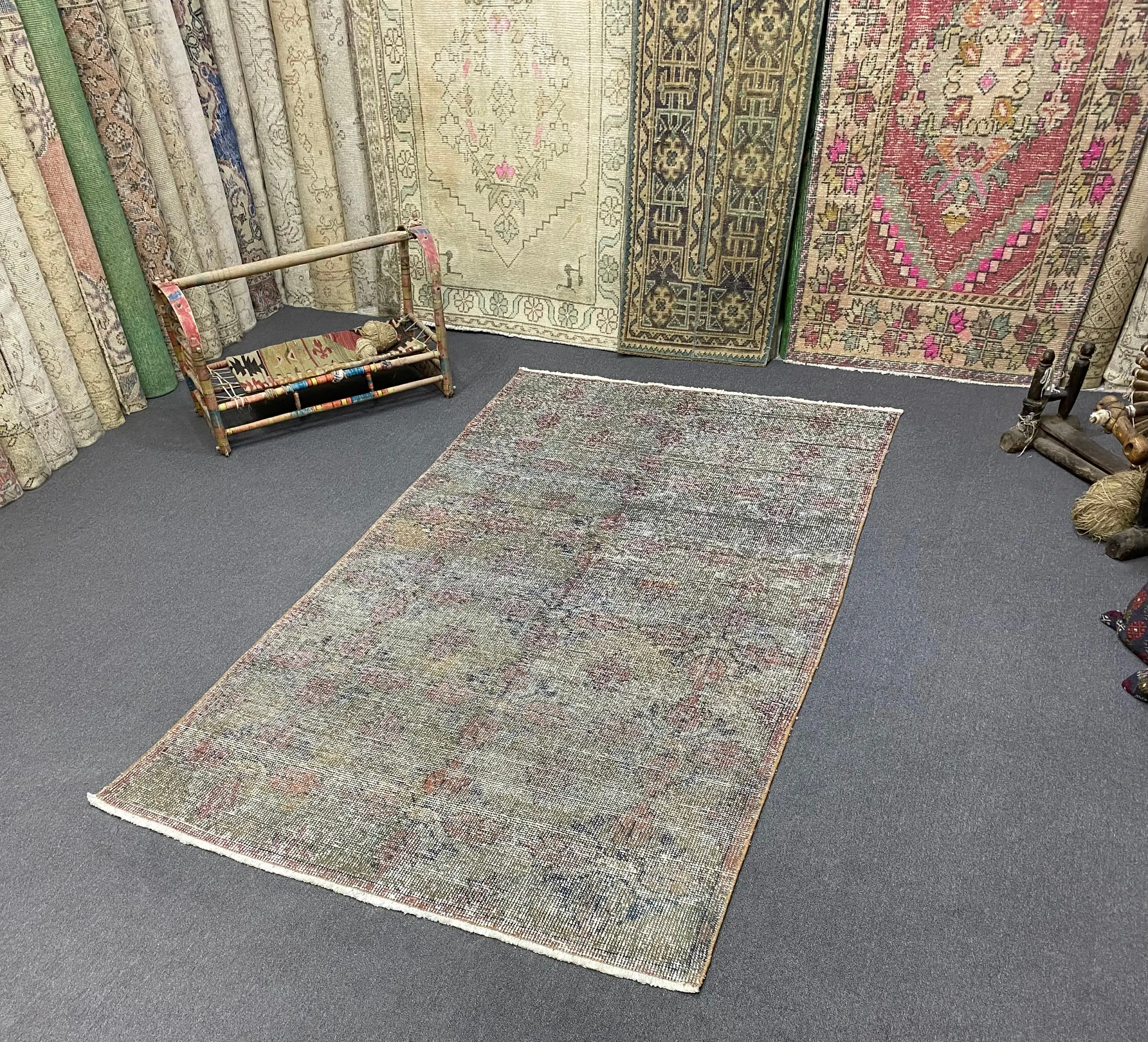 Turkish Vintage Rug 4.4x7.7 ft, Gray Floral Wool Rug - 1