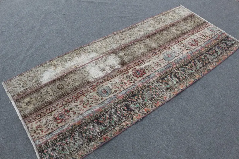 Vintage Türk Halısı, 2.9x6.9 ft Accent Halı, Kahverengi Kırmızı Bordürlü Halı - 1