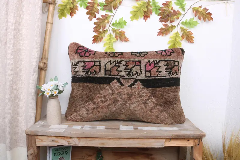 Braunes und beiges Patchwork-Wurfkissen, handgefertigtes besticktes Kissen