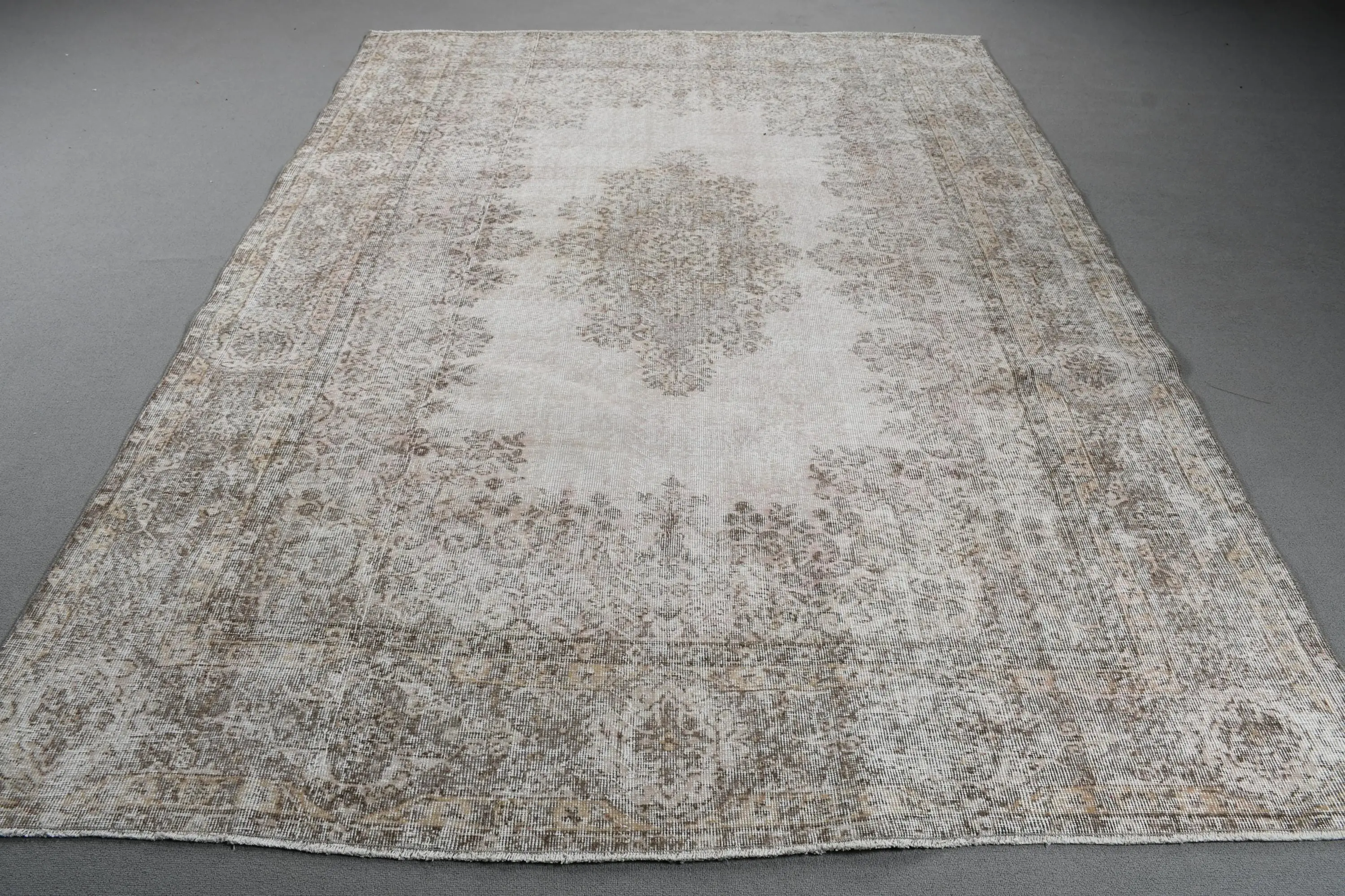 Türk Büyük Halı, 6.8x9.3 ft Vintage Halı, Gri Yün Halı - 1