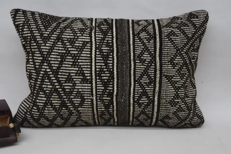 Braun-weiß gestreiftes Wurfkissen, 16x24 besticktes Kissen