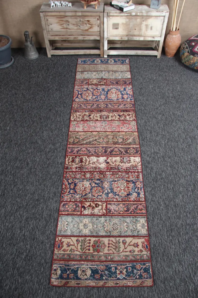 2.3x9.4 ft Türk Halısı, Vintage Küçük Halı, Kırmızı Gökkuşağı Patchwork Halı - 1