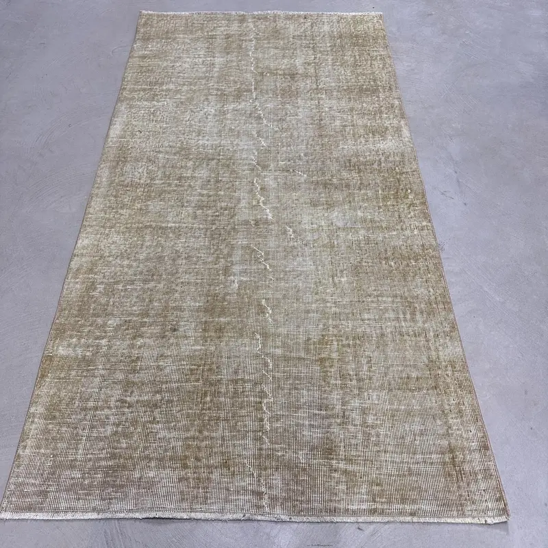 エレガントなベージュのラグ、3.7x6.8フィートの抽象的なデザイン