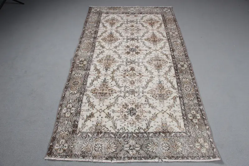 Eleganter beige-brauner Teppich, 3,7 x 6,9 Fuß, schickes Karodesign