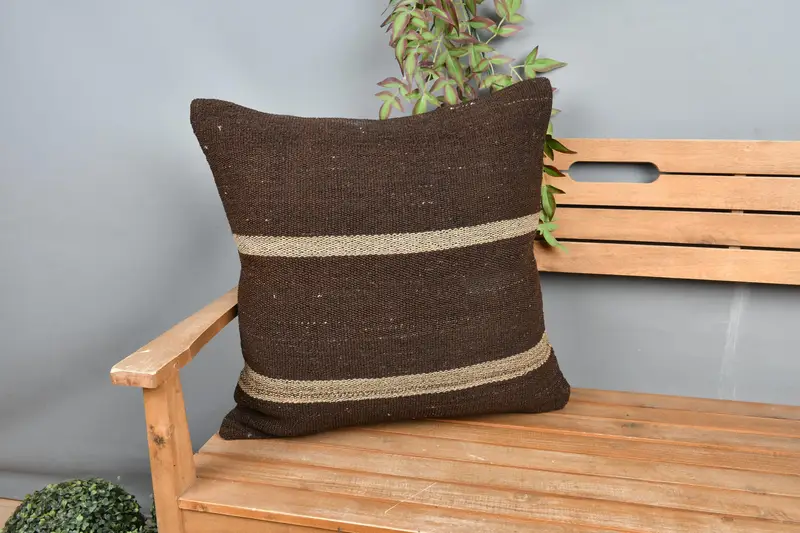 Kahverengi ve Bej Çizgili Yastık, 24x24 inç el yapımı yastık