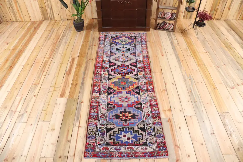 Türkischer 2,8x7,9 ft Teppich, Herki Vintage Teppich, roter Animal Print Teppich aus Wolle - 1