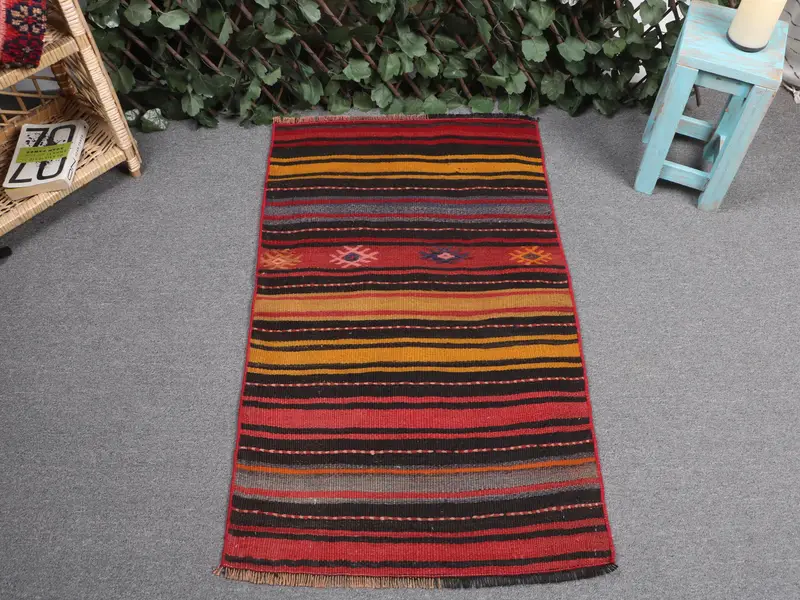 Red & Yellow Patchwork Rug, 2,1x3,5 ft Vibrant Decor