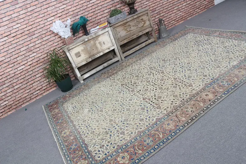 Türkischer Oushak-Teppich 6,3 x 9,7 Fuß, Vintage-Teppich aus Wolle mit blauen, roten Pflanzen und Bäumen - 1