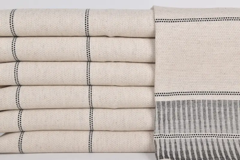 Onun için hediye, monogram çay havlu, kişiselleştirilmiş hediyeler, ev için hediye, 40x20 keten çizgili havlu, nedime hediyeleri, kişiselleştirilmiş bulaşık havlu - 1