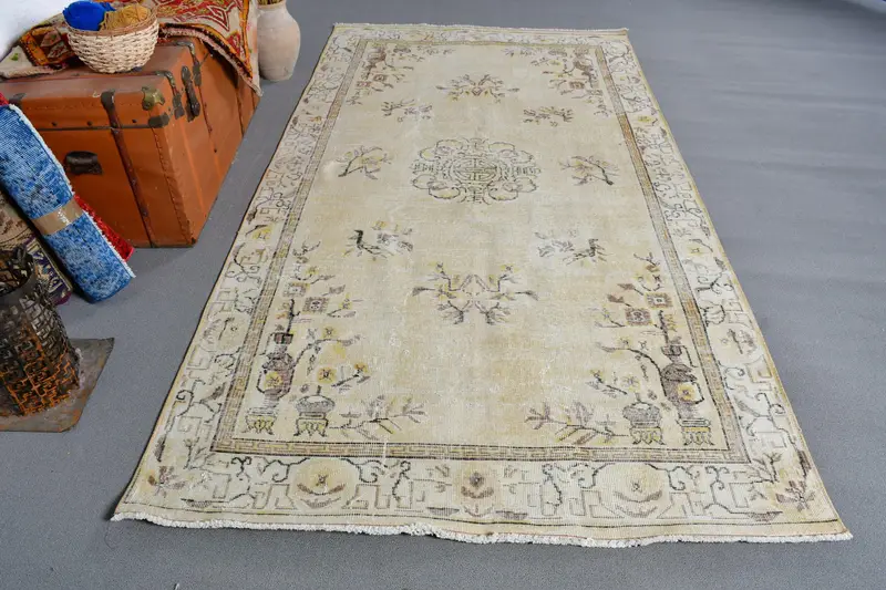 Alfombra vintage, alfombra turca grande de 4,8x8,8 pies, alfombra de lana con estampado animal marrón amarillo - 1