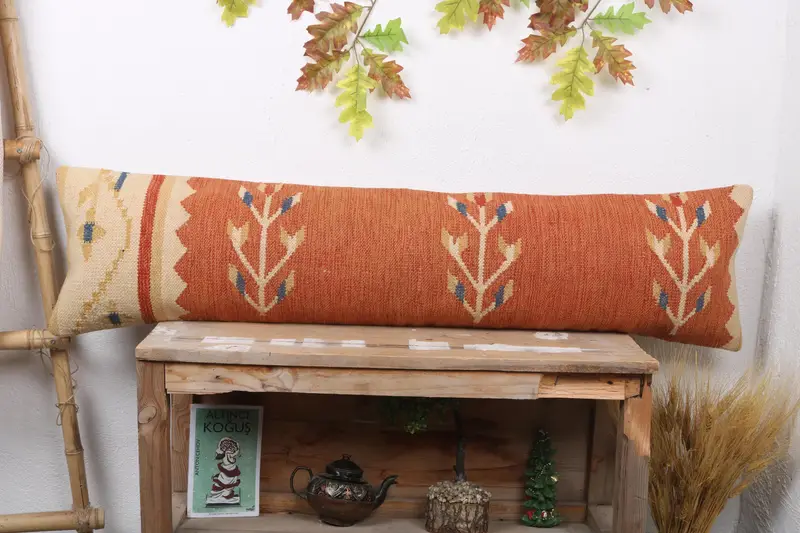 Rot & Beige besticktes Wurfkissen, handgemachtes Vintage Rechteckkissen