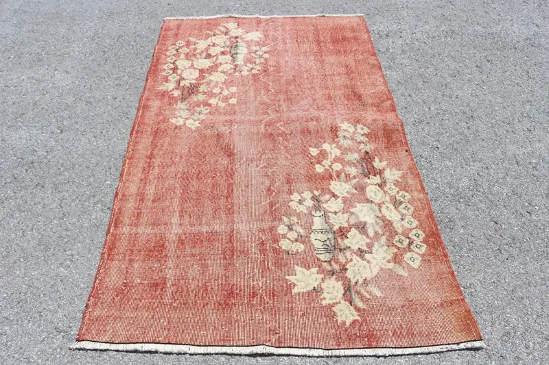 Türk Halısı, 3.9x6.3 ft Alan Vintage Halı, Oushak Kırmızı Beyaz Hayvan Baskı Halı - 1