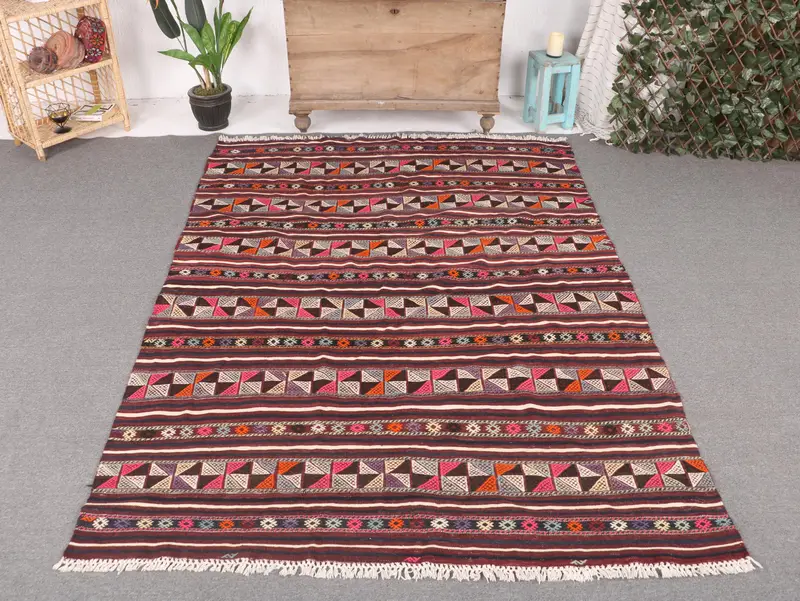 Elegant Pink & Blue Rug, 5.4x7.7 ft Floral & Geometric
