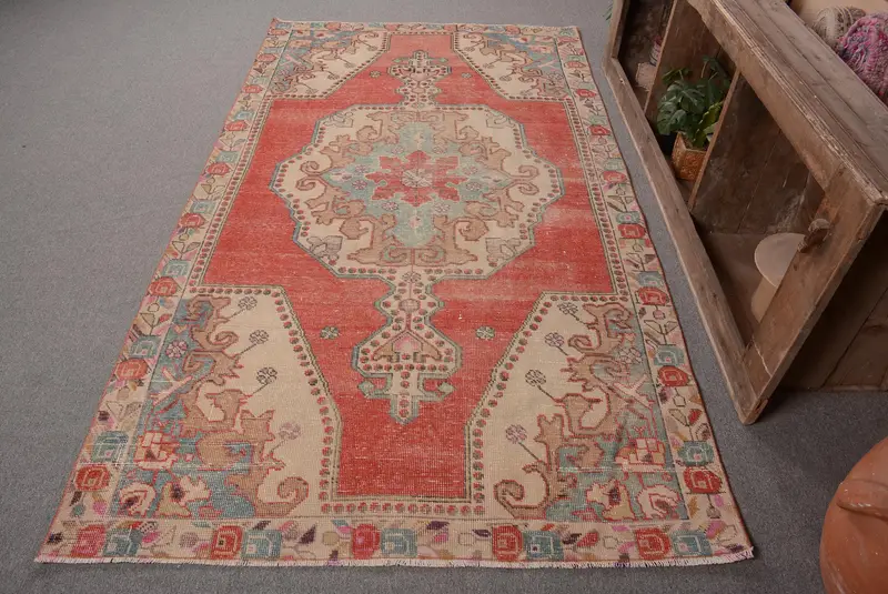 レッド&ベージュラグ、4.5x8.2フィート花柄&幾何学模様デザイン