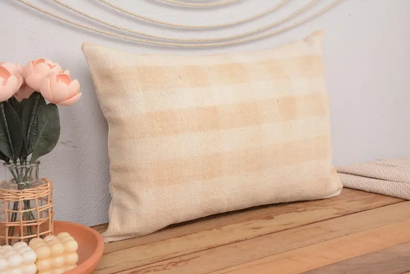 Beige-weiß gestreiftes Kissen, 16x24 besticktes Wurfkissen