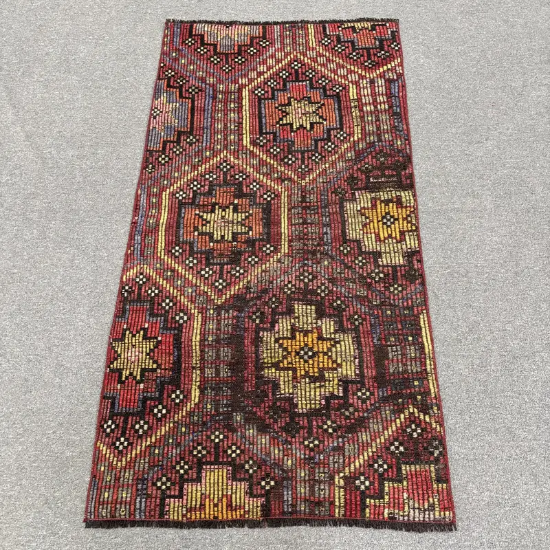 Red Ombré Rug, 2.6x5 ft Vibrant Living Space Accent