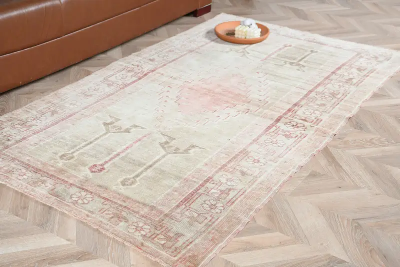 Pembe ve Gri Halı, 3,8x6,6 ft Bordürlü Tasarım