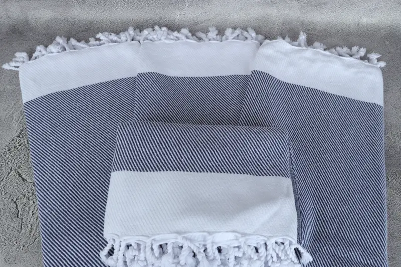 Personalized Bridesmaid Beach Towel, Unique Gift, 70x40 Cotton Chevron Towel, Cotton towel, Personalized Gifts, Custom Gift, Bridemaids Beach Towel - 4