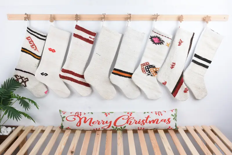 Şenlikli Noel Süsleri Deseni, 8 İnç Geniş Noel Çorabı