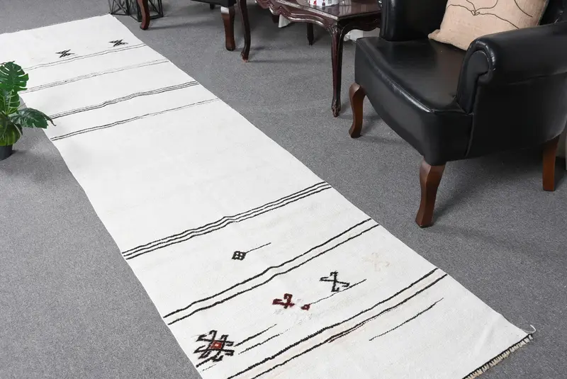 Alfombra turca Kilim Runner 2,6x11,4 pies (80x348 cm), alfombra vintage de lana de camuflaje blanco - 1