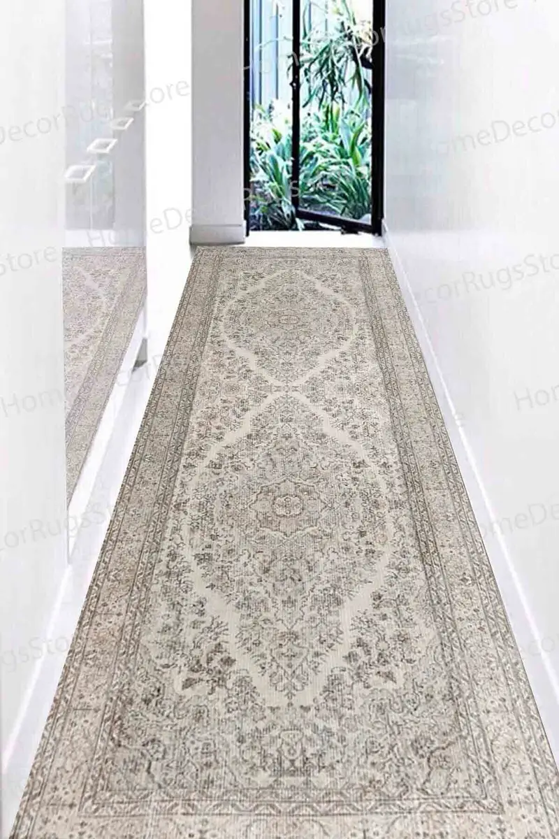 Eleganter grau bedruckter Teppich mit Blumenmedaillon – moderne Heimdekoration