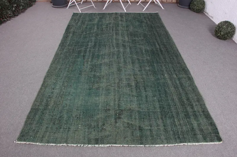 Alfombra persa hecha a mano en verde y negro, 5x8 pies