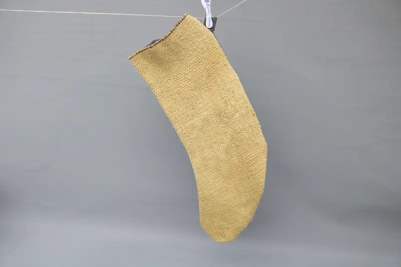 Zarif Bej ve Kahverengi Noel Süs Çorabı, Şenlikli Tatil Dekoru