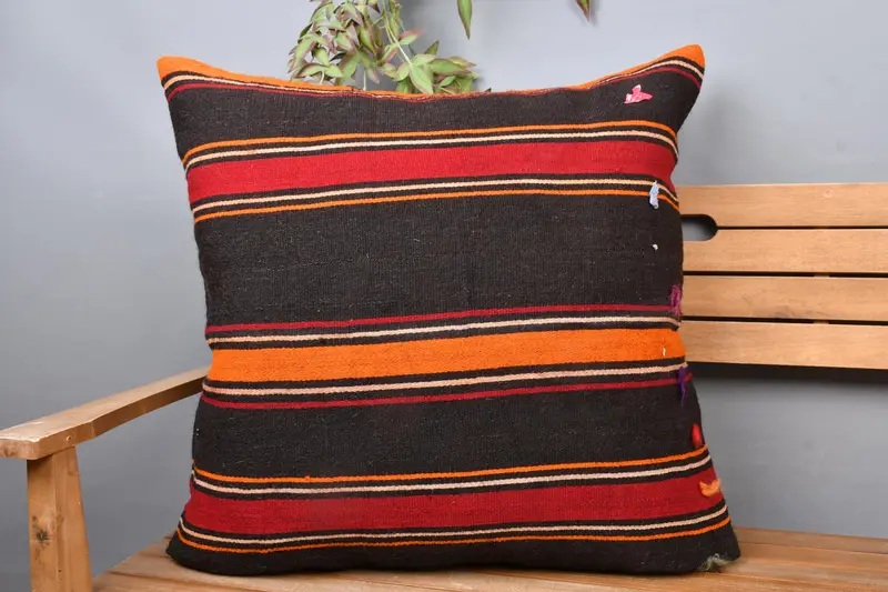 Almohada de tiro de rayas marrones y rojas, cojín bordado hecho a mano