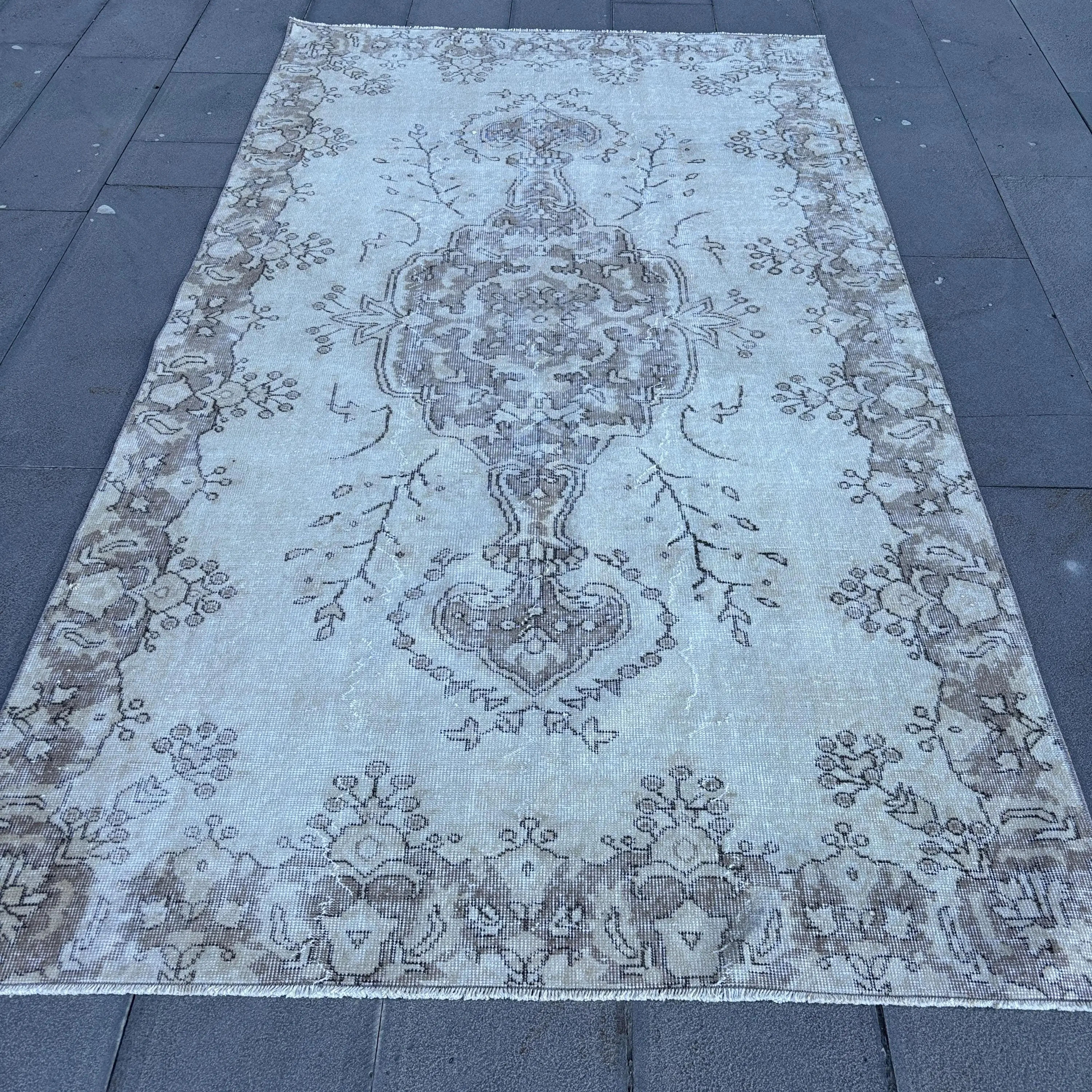5.1x9.1 ft Turkish Vintage Rug, Large Rug, Gray White Striped Wool Rug - 1