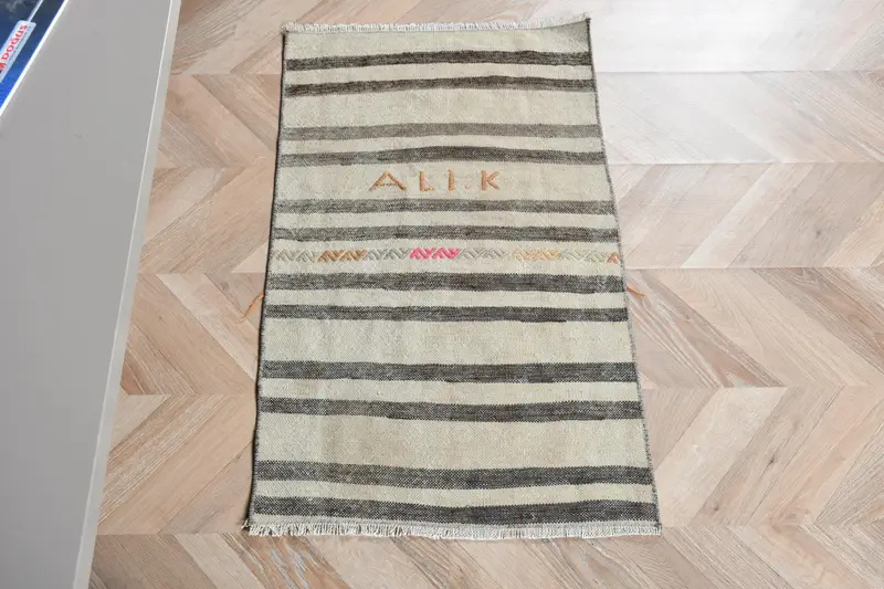 Kleiner Vintage-Teppich 1,7 x 2,8 Fuß, braun-weißer Ombré-Teppich aus Wolle - 1