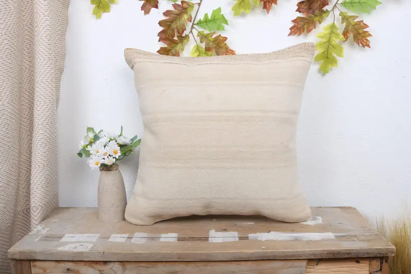 Interior Designer Pillow, Aesthetic Cushion Cover, 18x18 White Cushion Case, Ethnical Kilim Rug Pillow, Pet Cushion, Cushion Cover, Vintage Pillow - 1