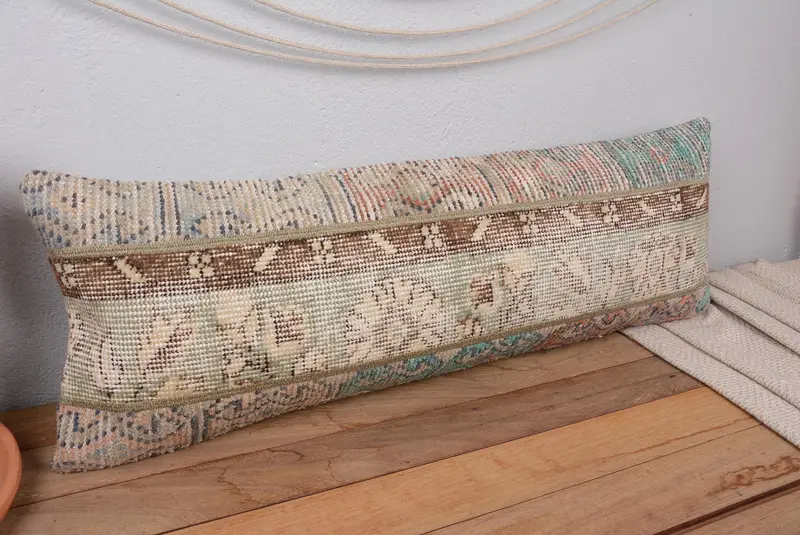 Beige & braunes Patchwork-Wurfkissen, besticktes Vintage-Rechteckkissen