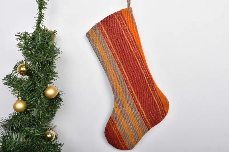 Patrón de adornos navideños festivos, calcetín navideño de 7 pulgadas de ancho