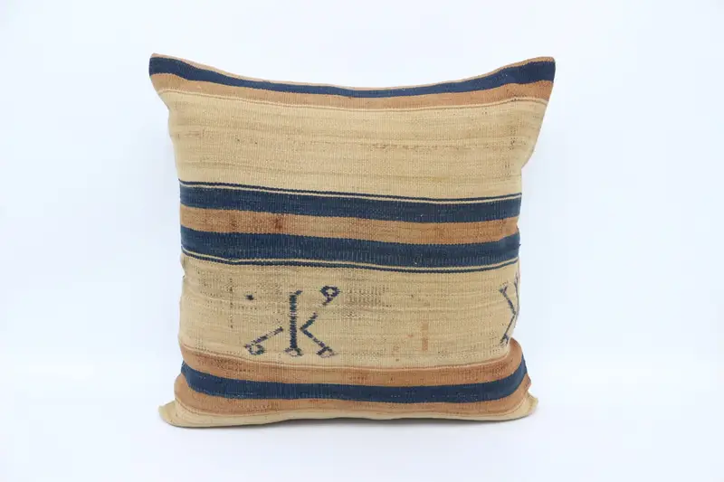 Kilim Pillow, 28x28 Beige Cushion Cover, Pillow Case, Vintage Kilim Throw Pillow, Handmade Kilim Cushion, Neutral Cushion - 1
