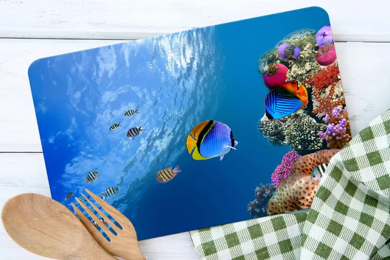 熱帯魚デザインの海洋ガラスまな板