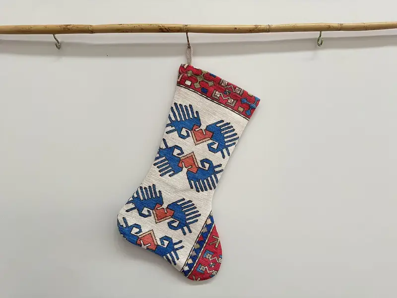 Medias con estampado geométrico: diseño moderno, comodidad y estilo chic