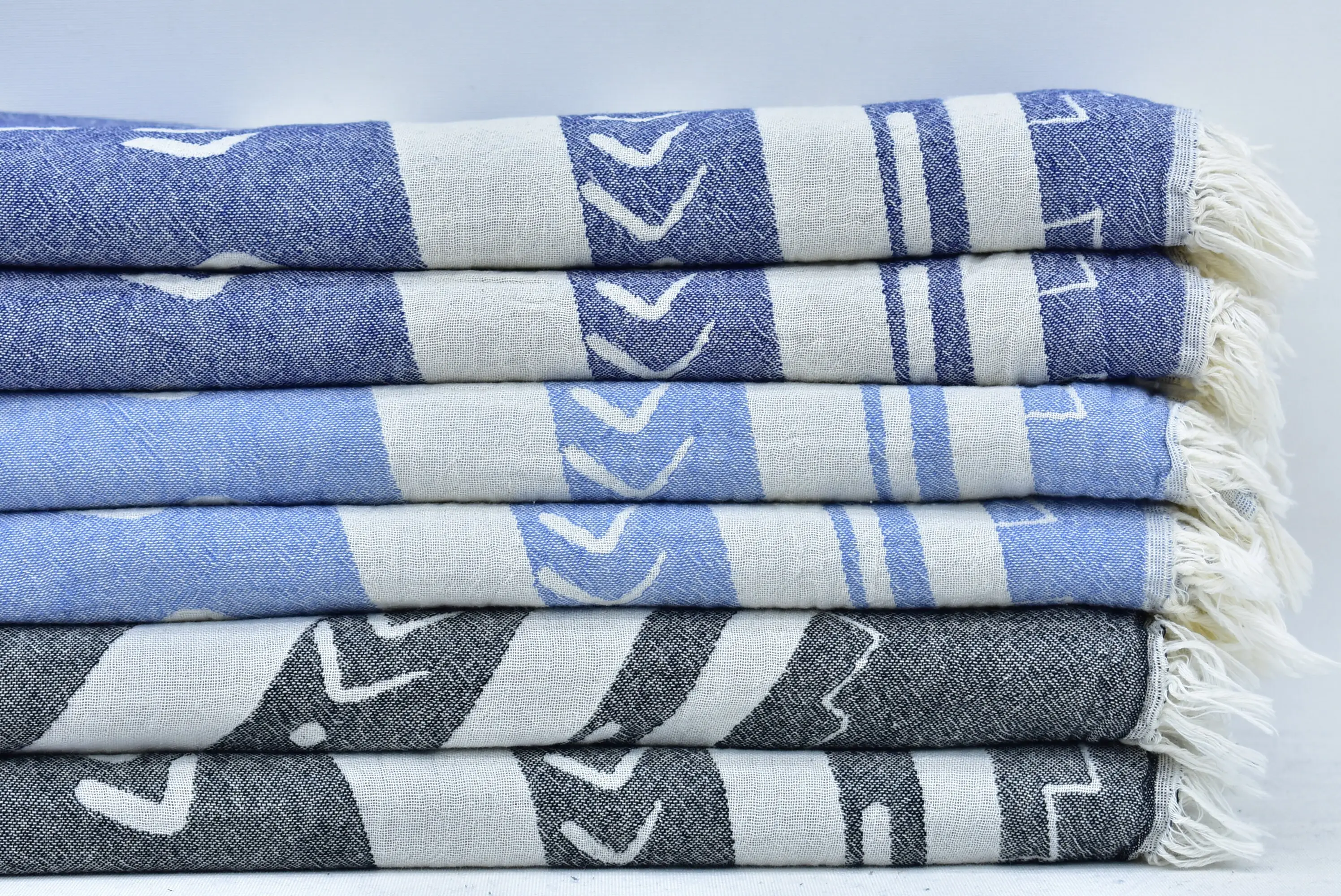 Turkish Beach Towel Aztec Pattern, Organic Cotton, Black & White, 70x40 Inches - 1