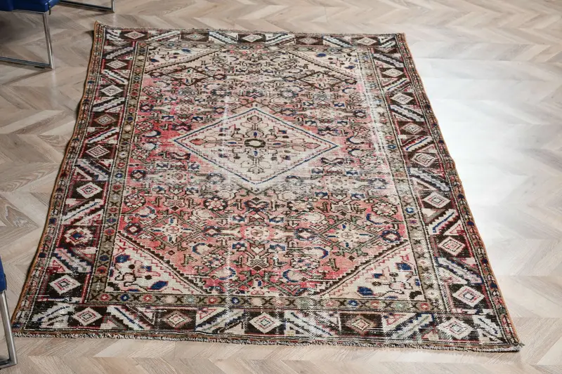 ベージュ & ピンク カモフラージュ ラグ、140x205 cm シックな装飾