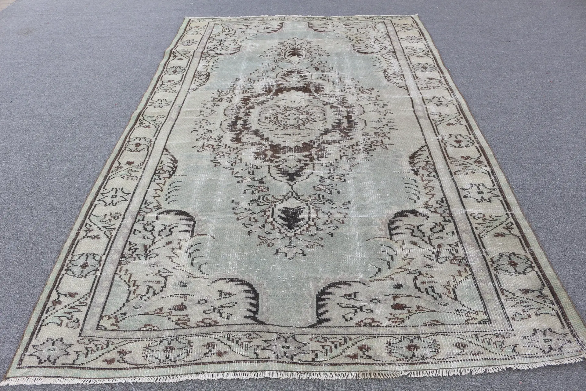 Vintage Large Rug 5.8x9.5 ft, Gray Brown Oriental Rug Wool - 1