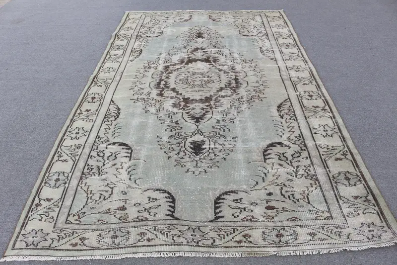 9.5x9.55 ft Kahverengi Oryantal Halı, Zarif Gri Vurgular