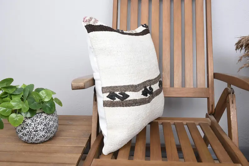 18x18 Beige Pillow Case, Vintage Kilim Throw Pillow, Vintage Pillow, Interior Designer Pillow, Meditation Cushion Case, Cushion Cover - 2