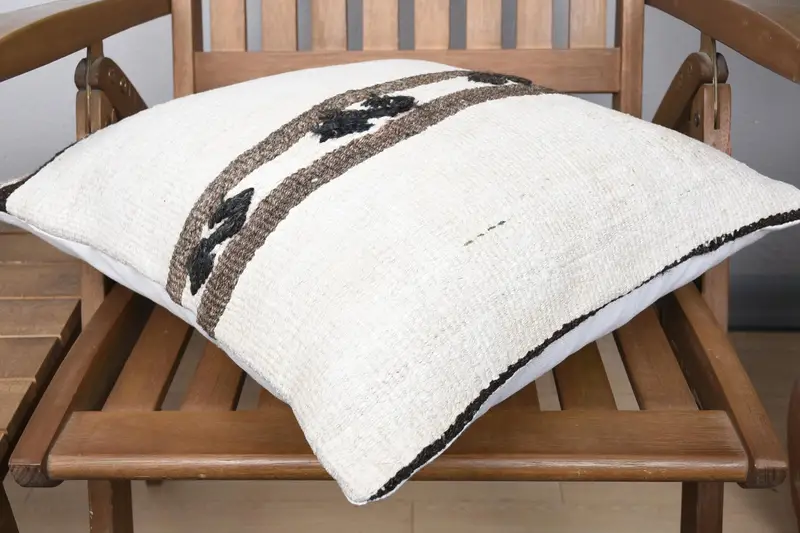 18x18 Beige Pillow Case, Vintage Kilim Throw Pillow, Vintage Pillow, Interior Designer Pillow, Meditation Cushion Case, Cushion Cover - 4