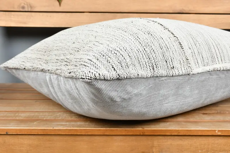 Luxury Cushion Case, Ikat Pillow, Cushion Case, Vintage Kilim Pillow, 20x28 White Pillow Case, Boho Pillow, Ethnical Kilim Rug Pillow - 4