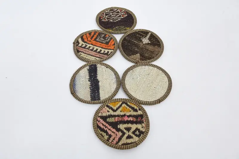 Rutschfester Untersetzer mit beige-braunem Muster, robuster runder Untersetzer