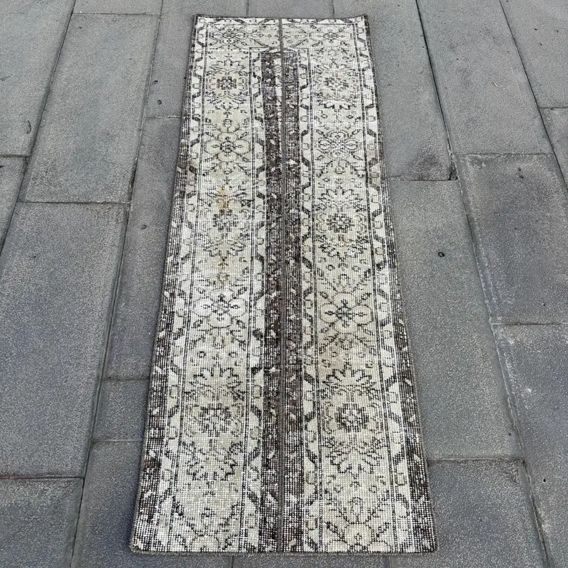 1.9x5.6 ft Rug, Vintage Turkish Rug, White Oushak Wool Rug - 1