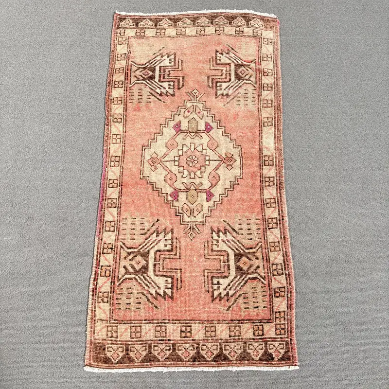 0.1x3.4フィートのラグ、ピンクのオンブレ、ベージュのアクセント