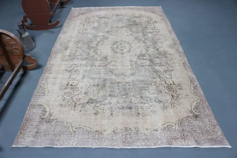 Vintage Türk Halısı, 5.4x9 ft Büyük Halı, Gri Oushak Hayvan Baskı Halısı - 1